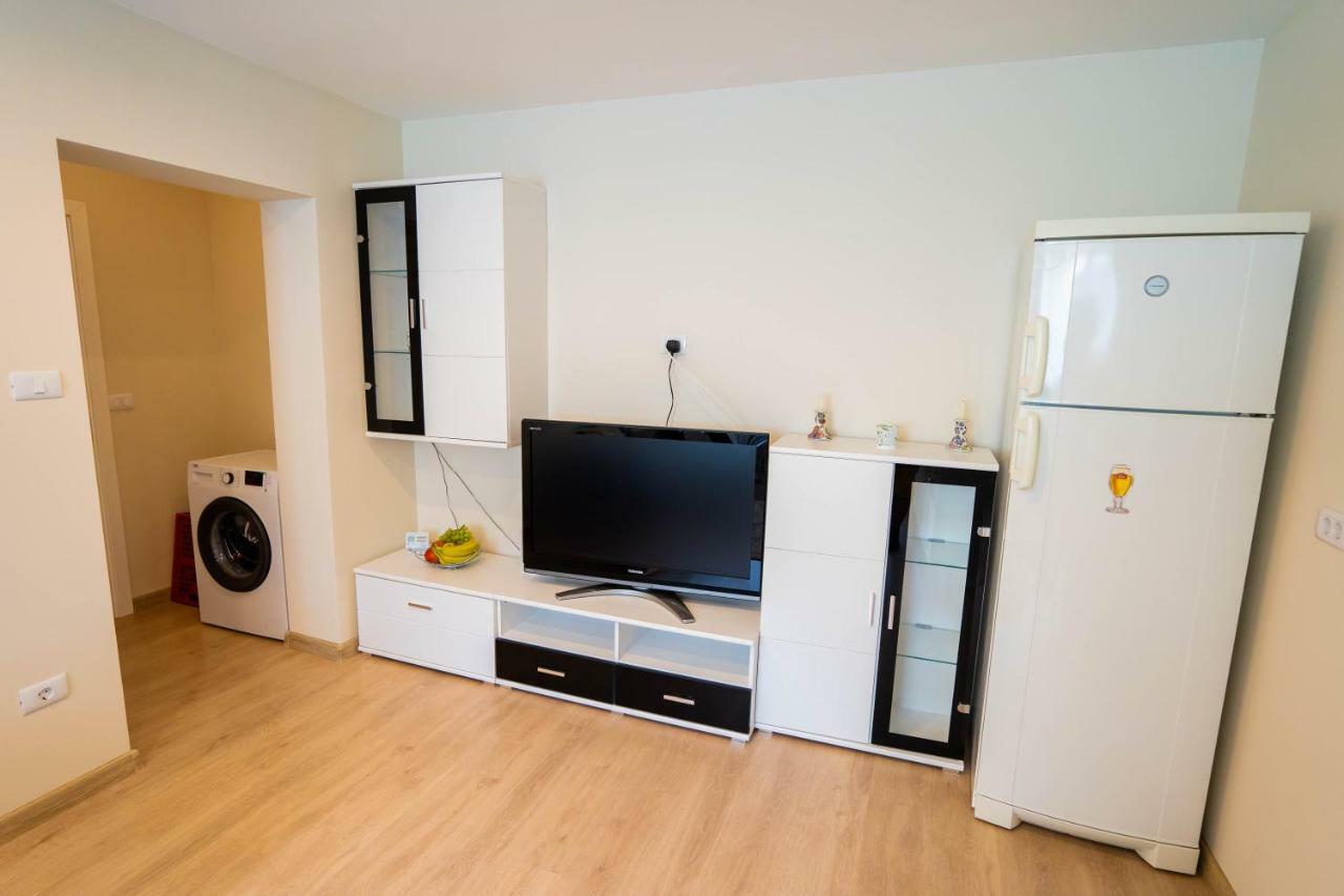 Cris Apartament Suczawa Zewnętrze zdjęcie