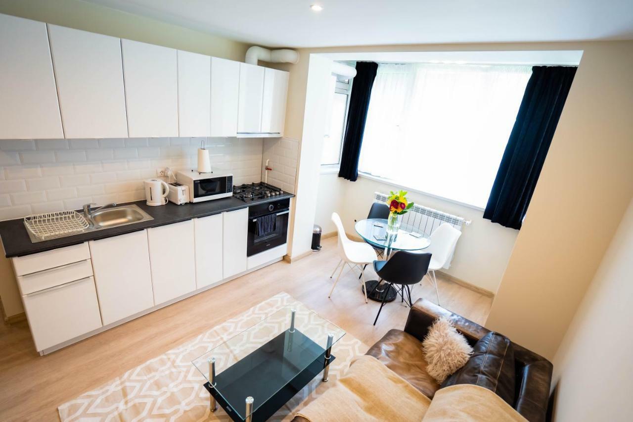 Cris Apartament Suczawa Zewnętrze zdjęcie
